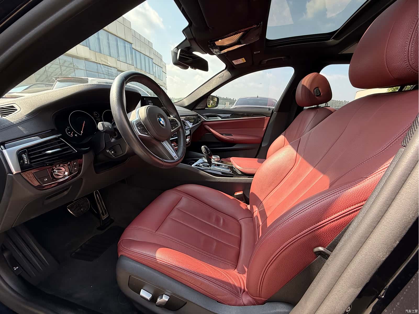BMW 5 Series, 2019 4