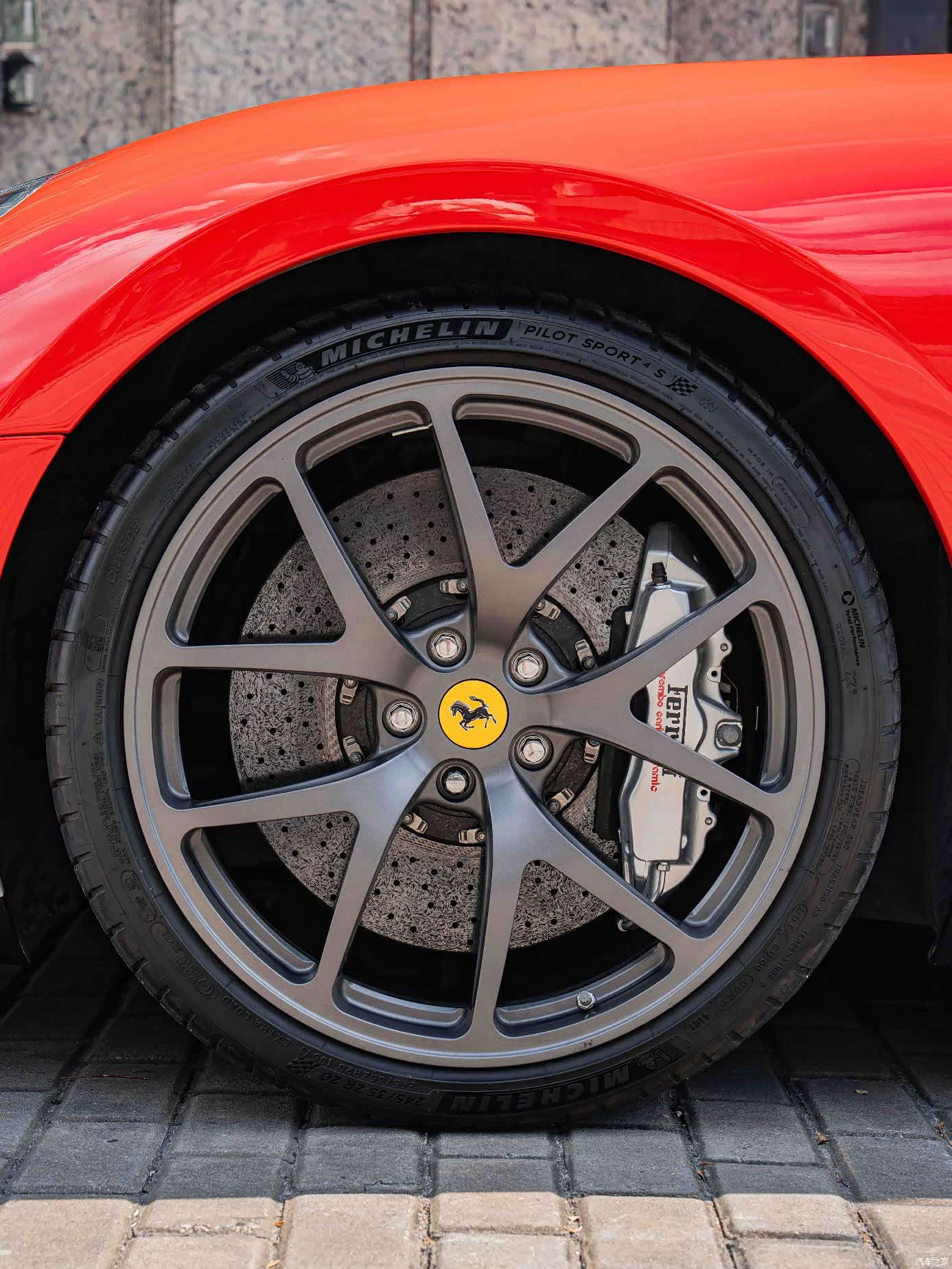 Ferrari 599, 2012 7