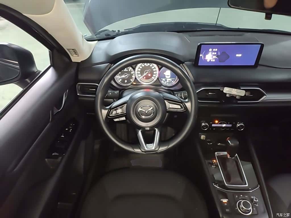 Mazda CX-5, 2025 11