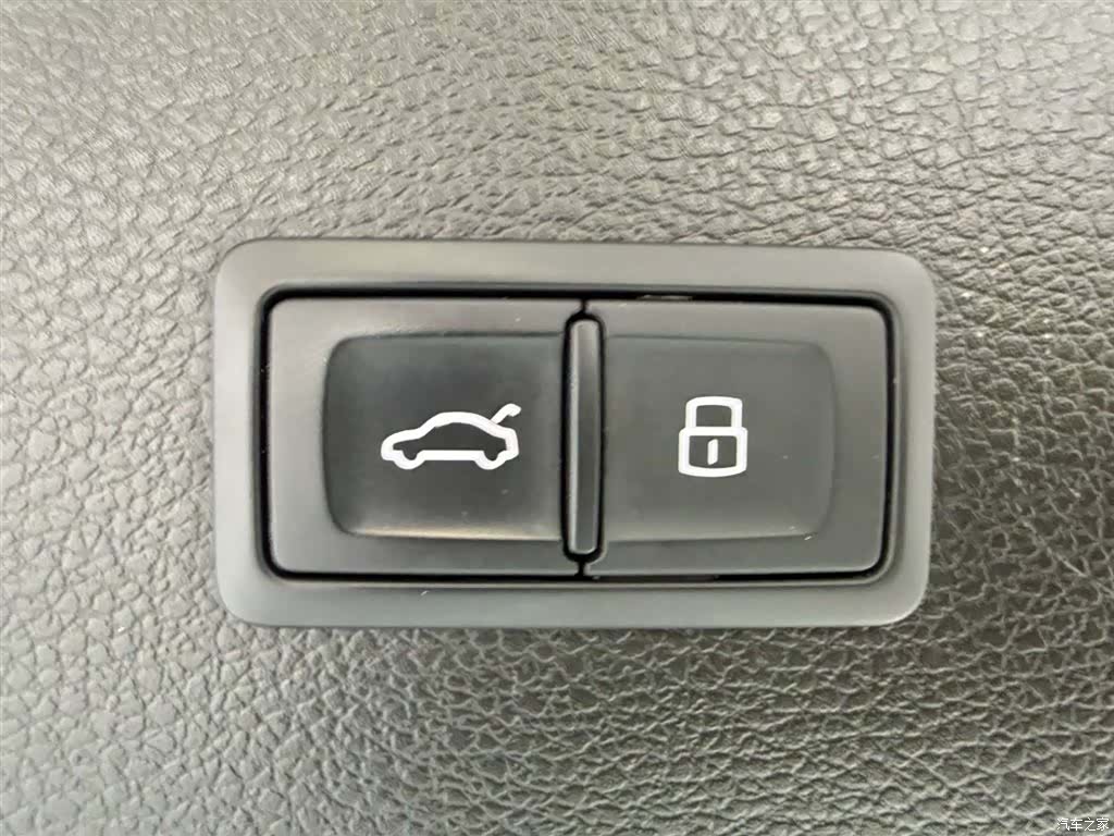 Audi Q5L, 2022 28