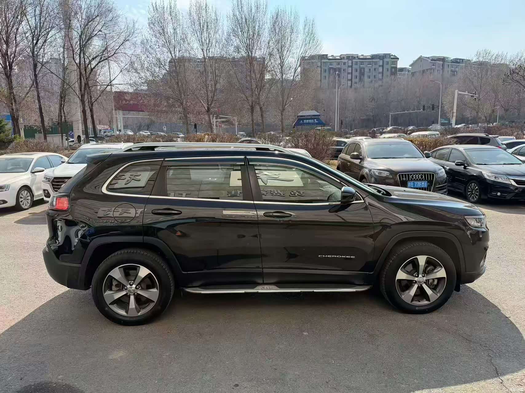 Jeep Cherokee, 2019 7
