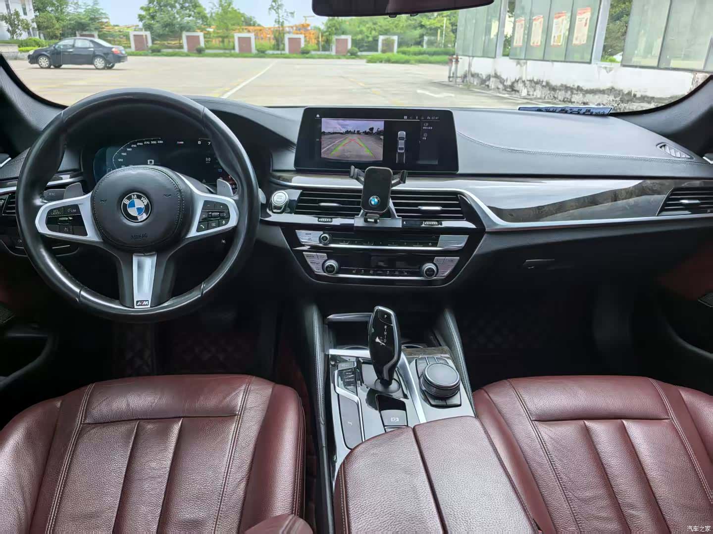 BMW 5 Series, 2020 все фото