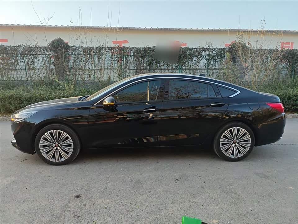 Hongqi H5