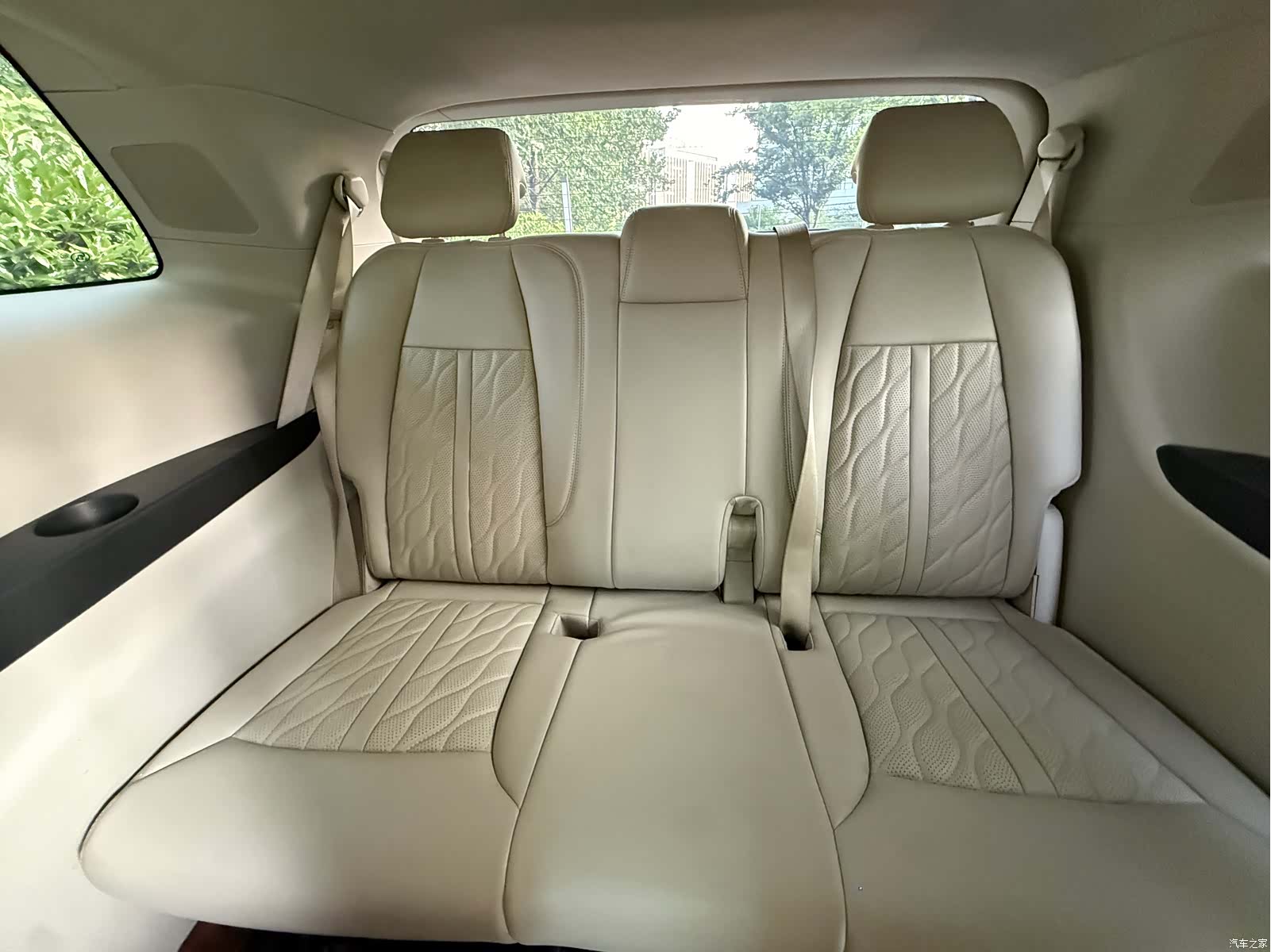 Buick GL8, 2022 9