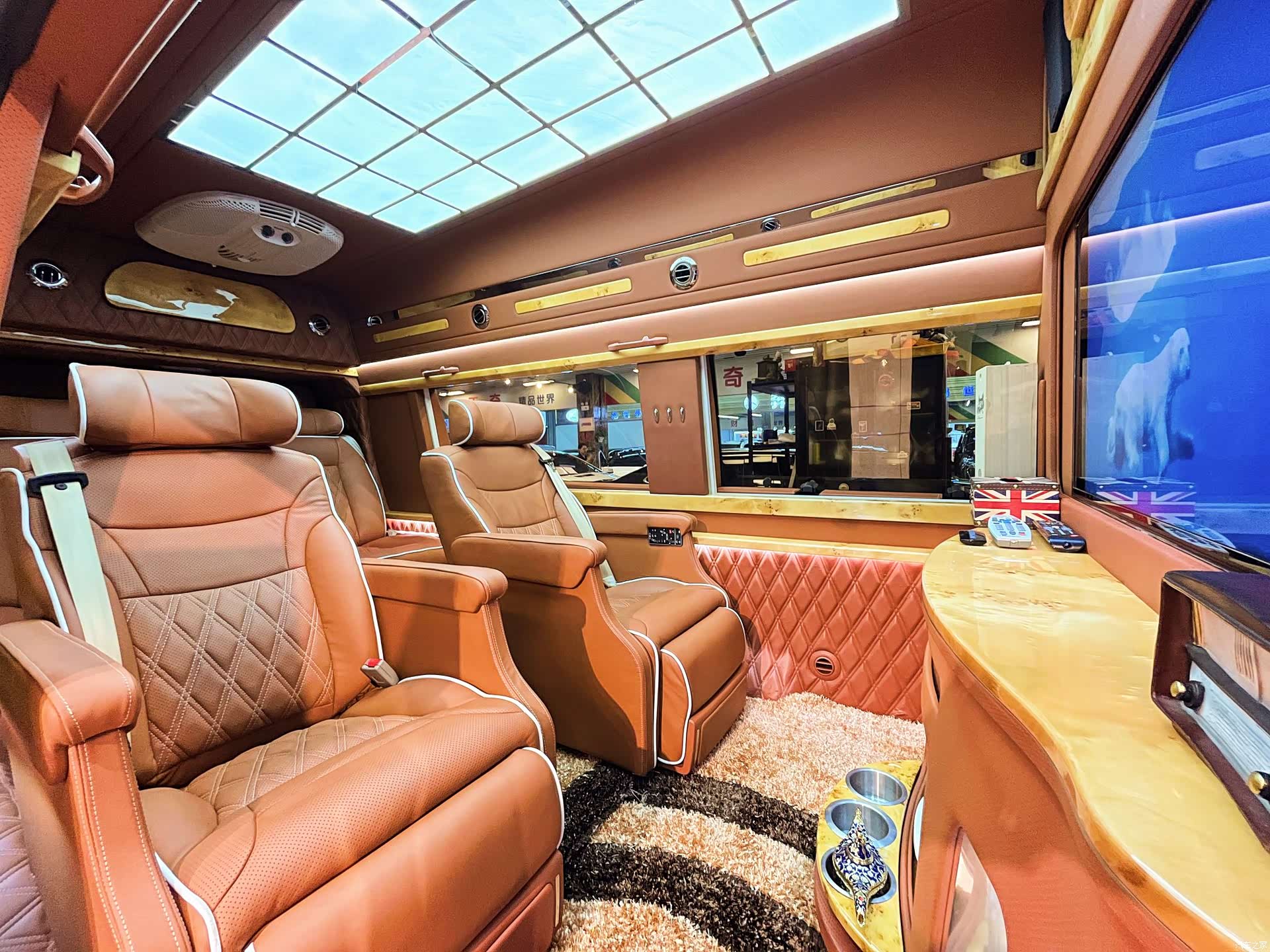 Ford E350, 2016 17