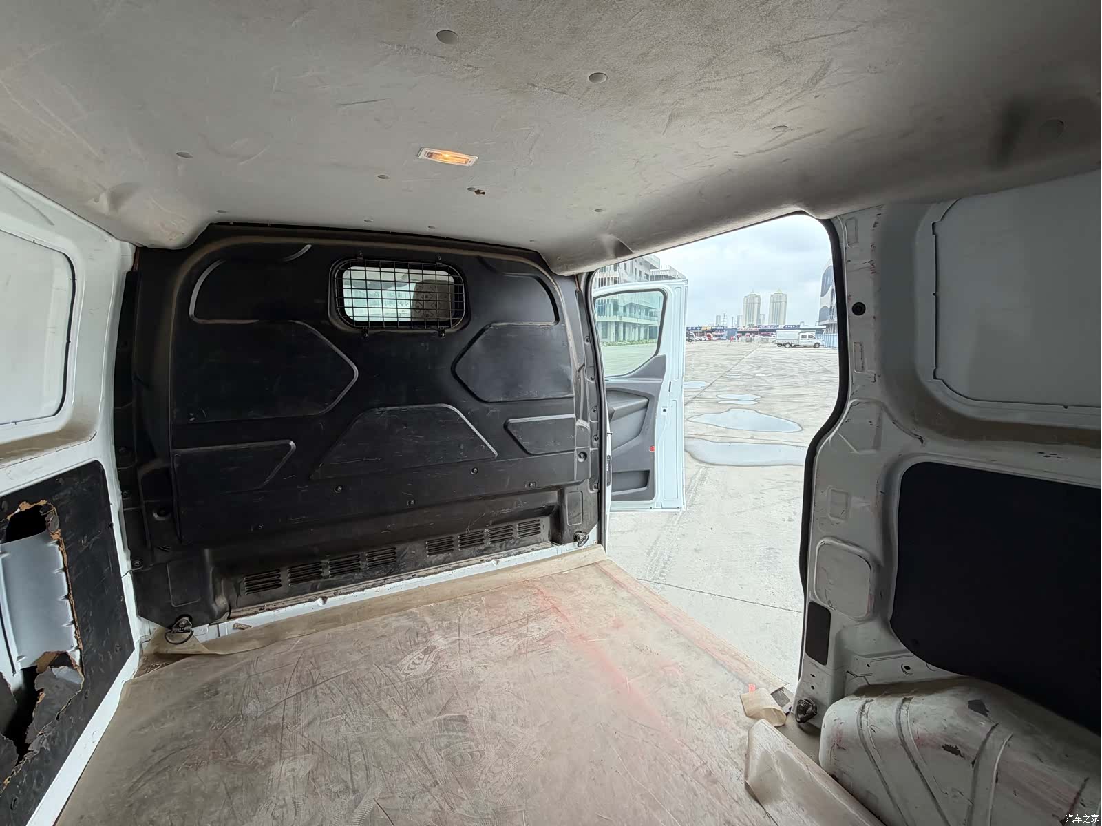 Ford 2.0TV, 2018 9