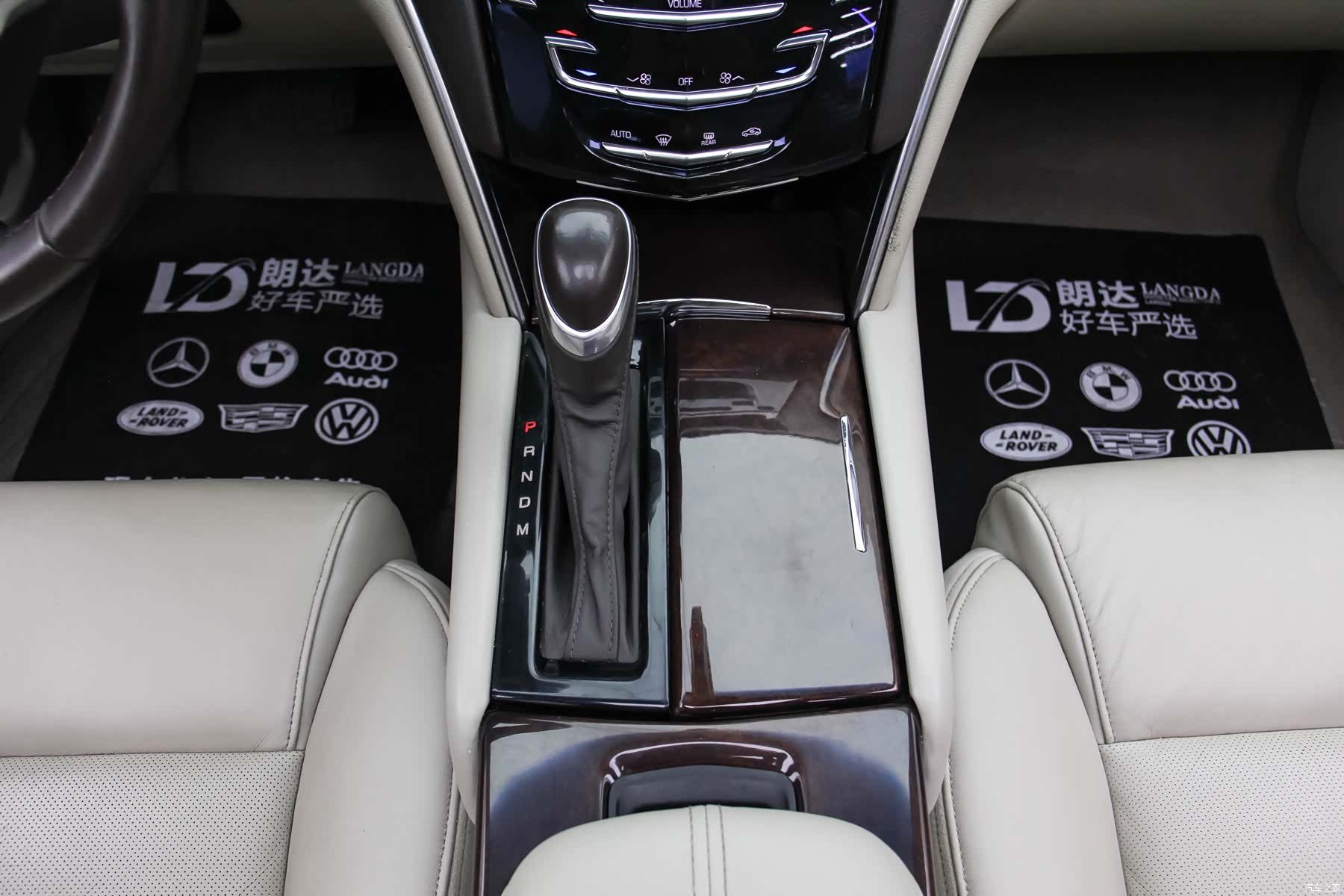 Cadillac XTS, 2016 все фото