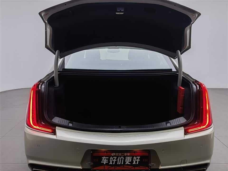 Cadillac XTS