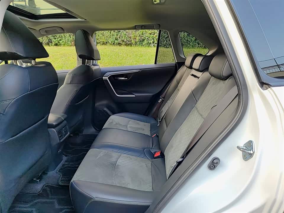 Toyota RAV4 Rongfang