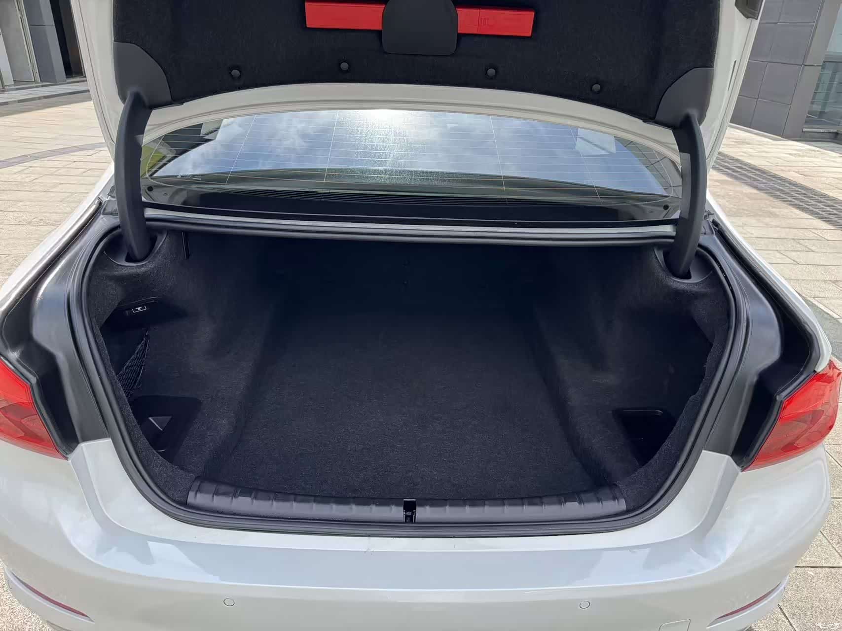 BMW 5 Series, 2018 36