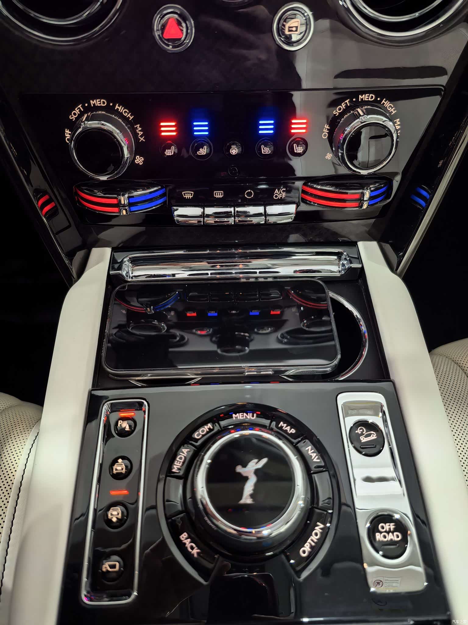 Rolls-Royce Cullinan, 2022 30