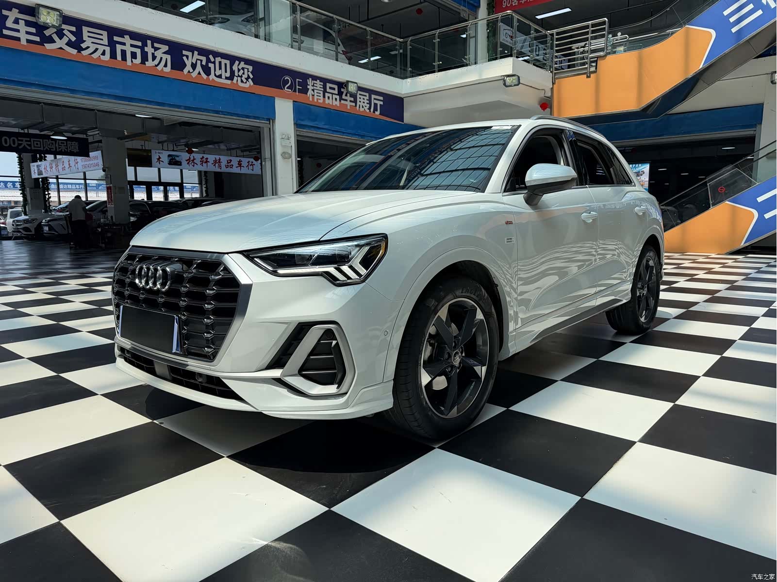 Audi Q3, 2022 1