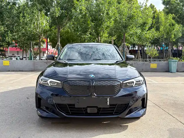 BMW i3 2025 — купить из Китая под заказ