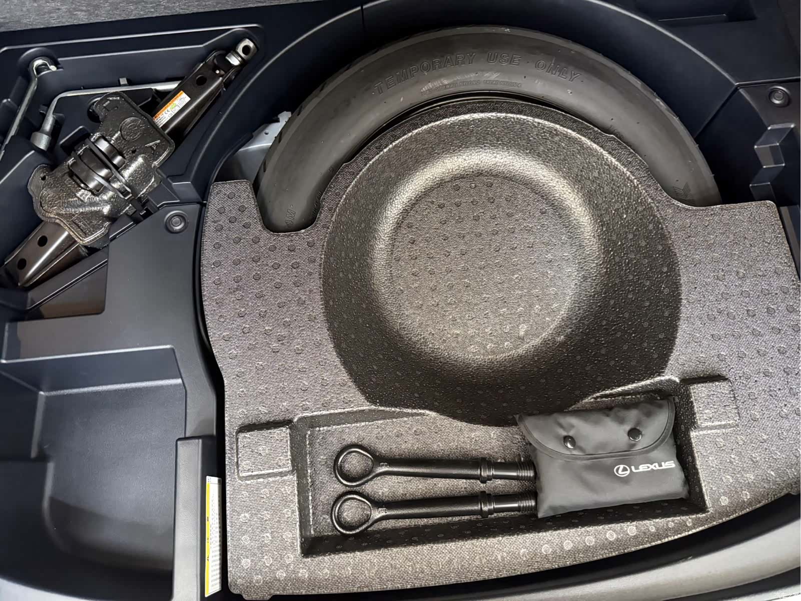Lexus NX, 2021 21