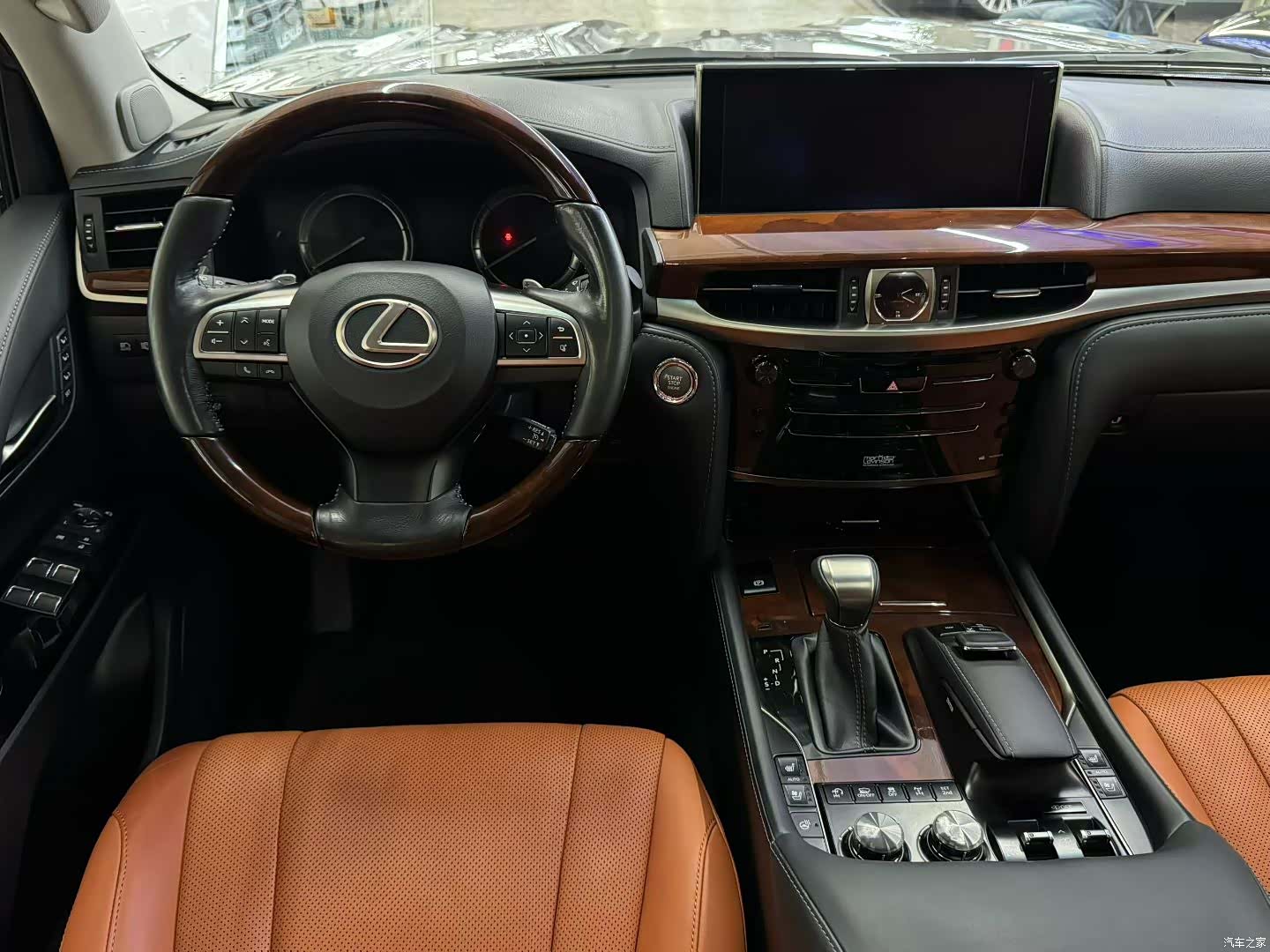 Lexus LX, 2016 6
