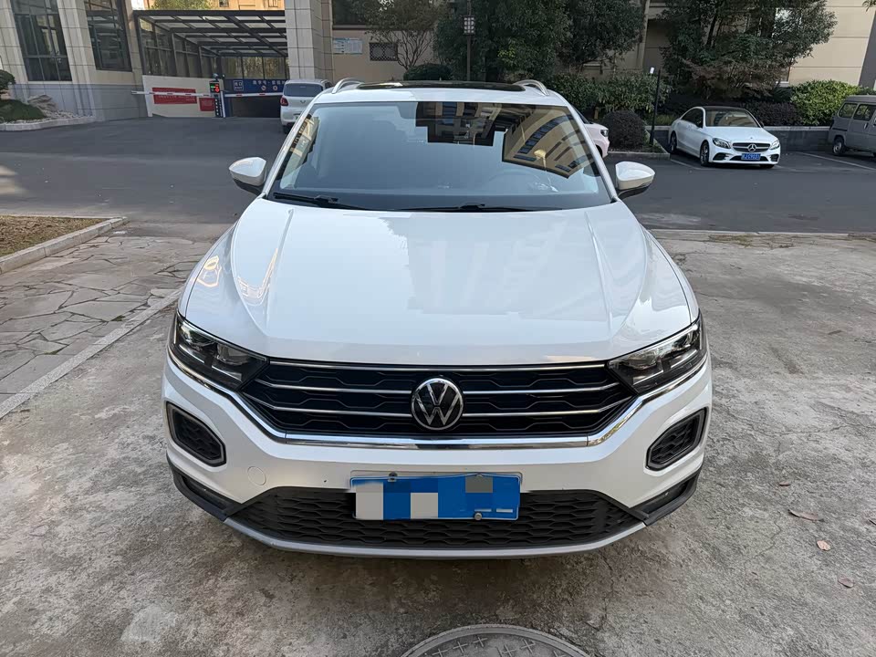 Volkswagen T-ROC exploring Songs