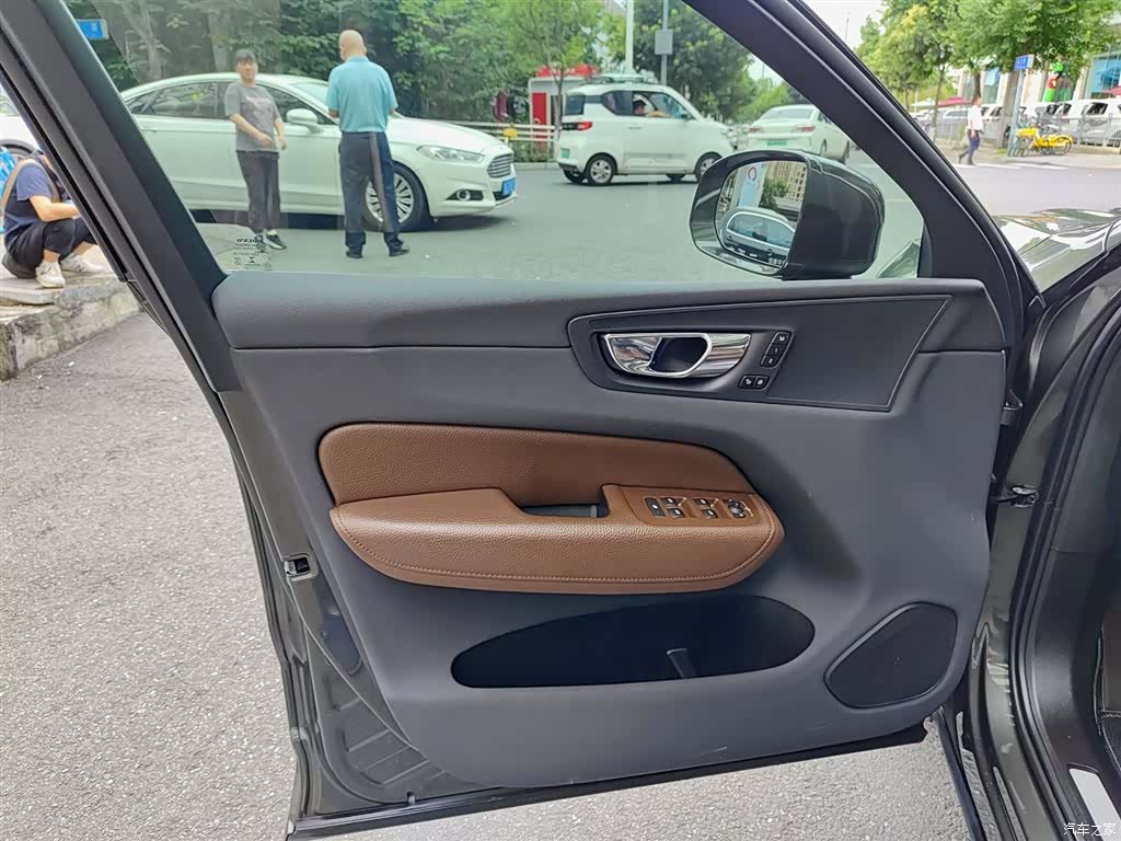 Volvo XC60, 2020 6