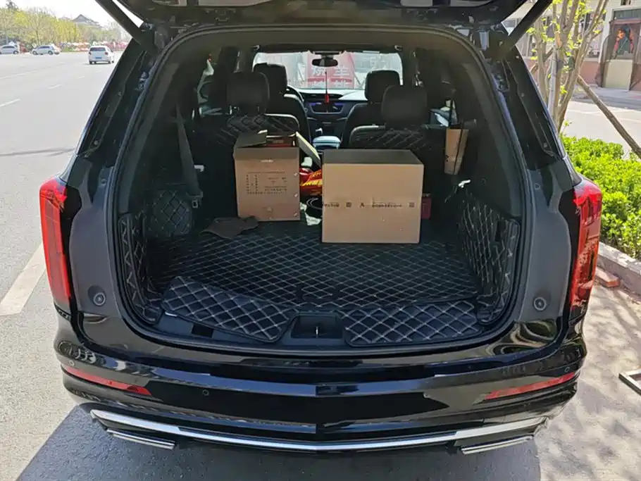 Cadillac XT6