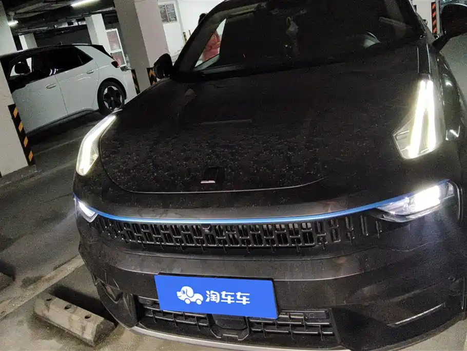 Lynk & Co 05