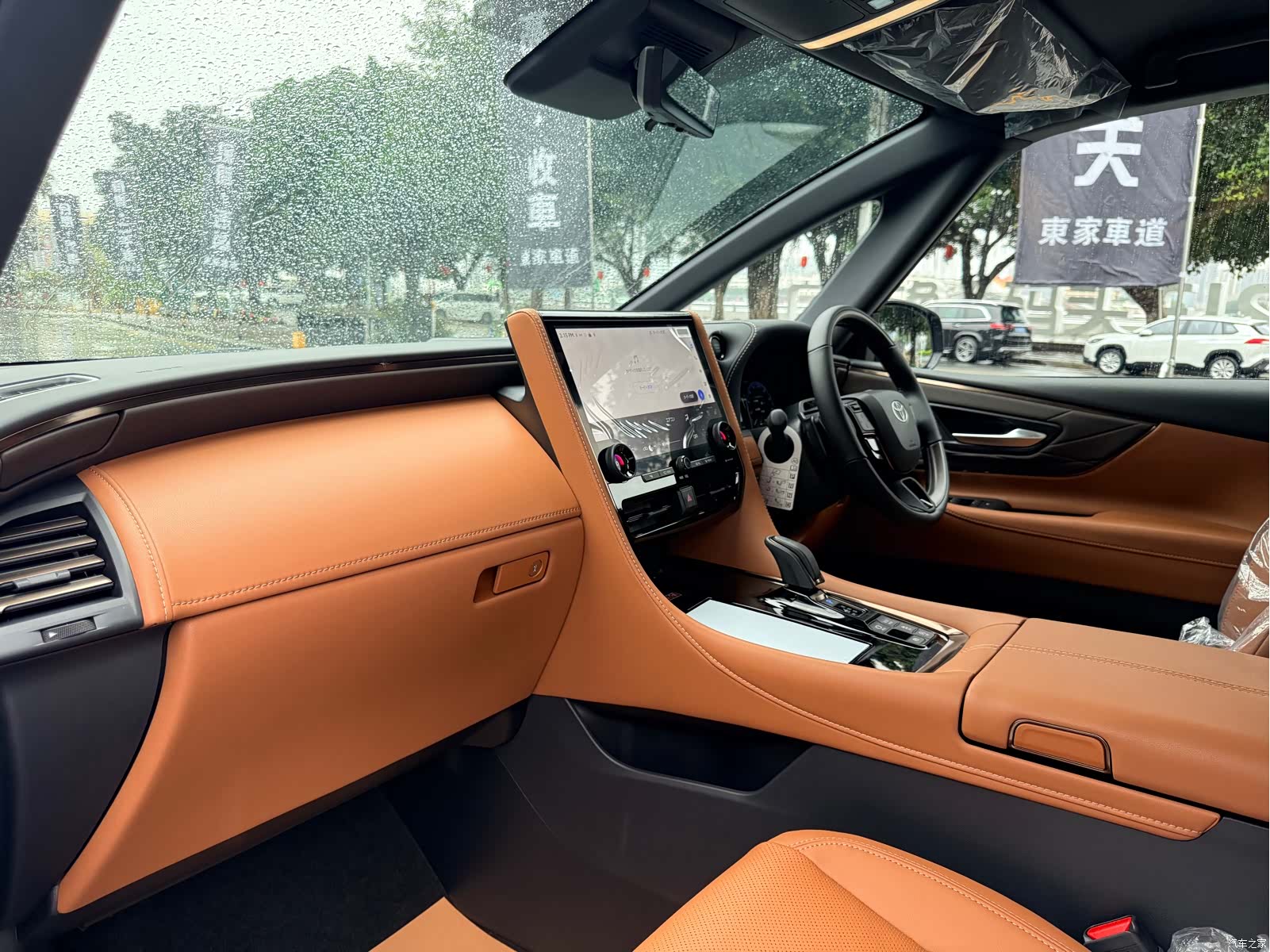 Toyota Vellfire, 2026 17