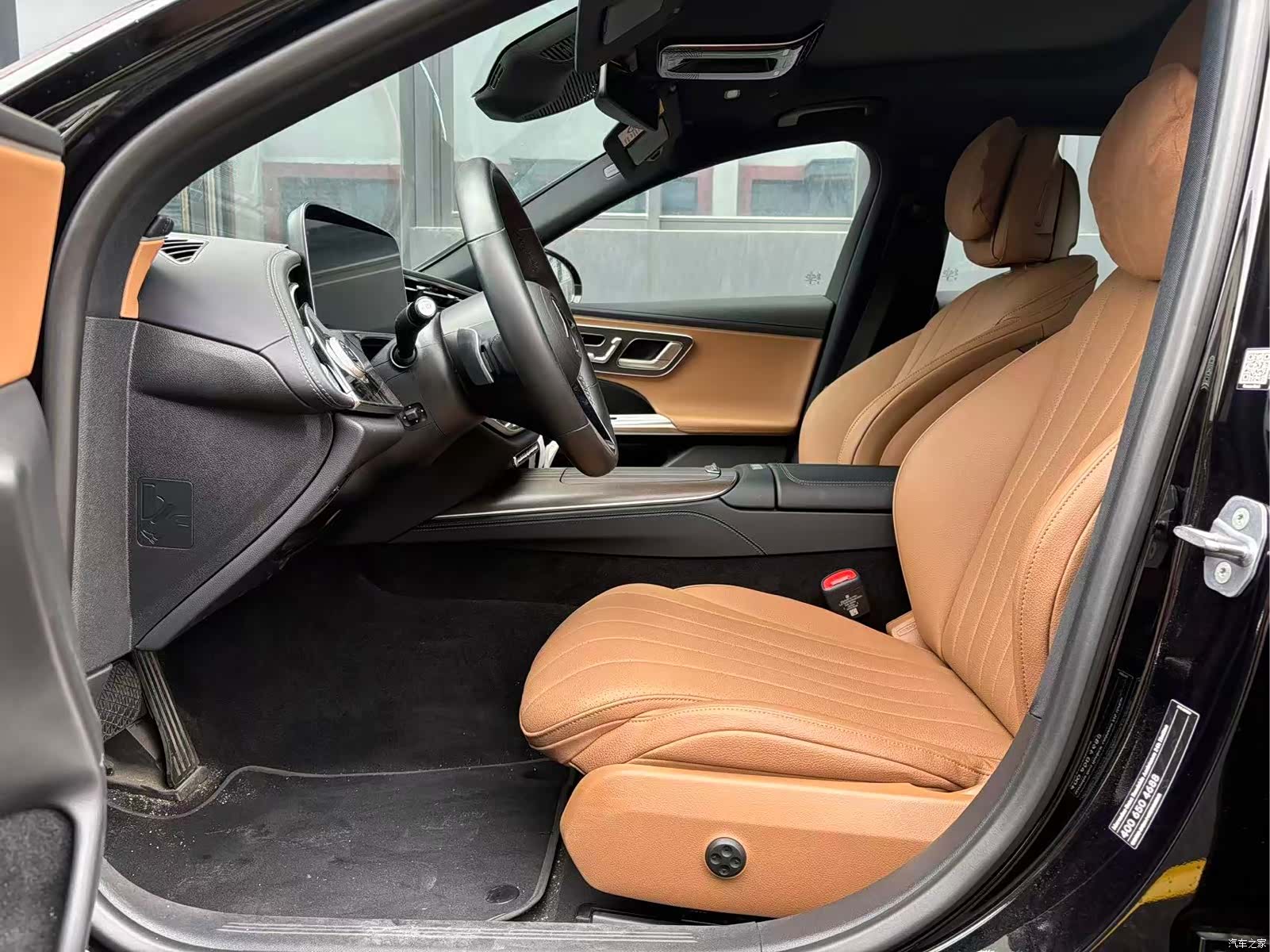 Mercedes-Benz E-Class, 2024 10