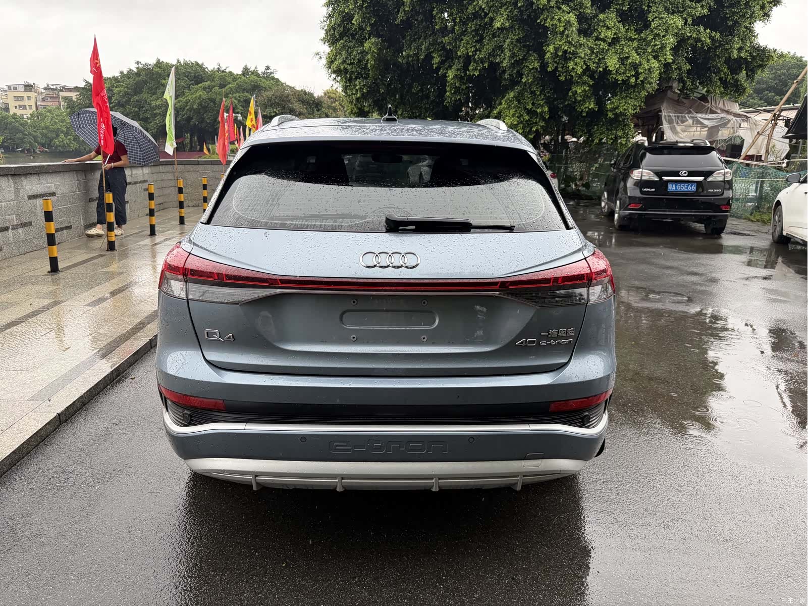 Audi Q4 e-tron, 2022 все фото