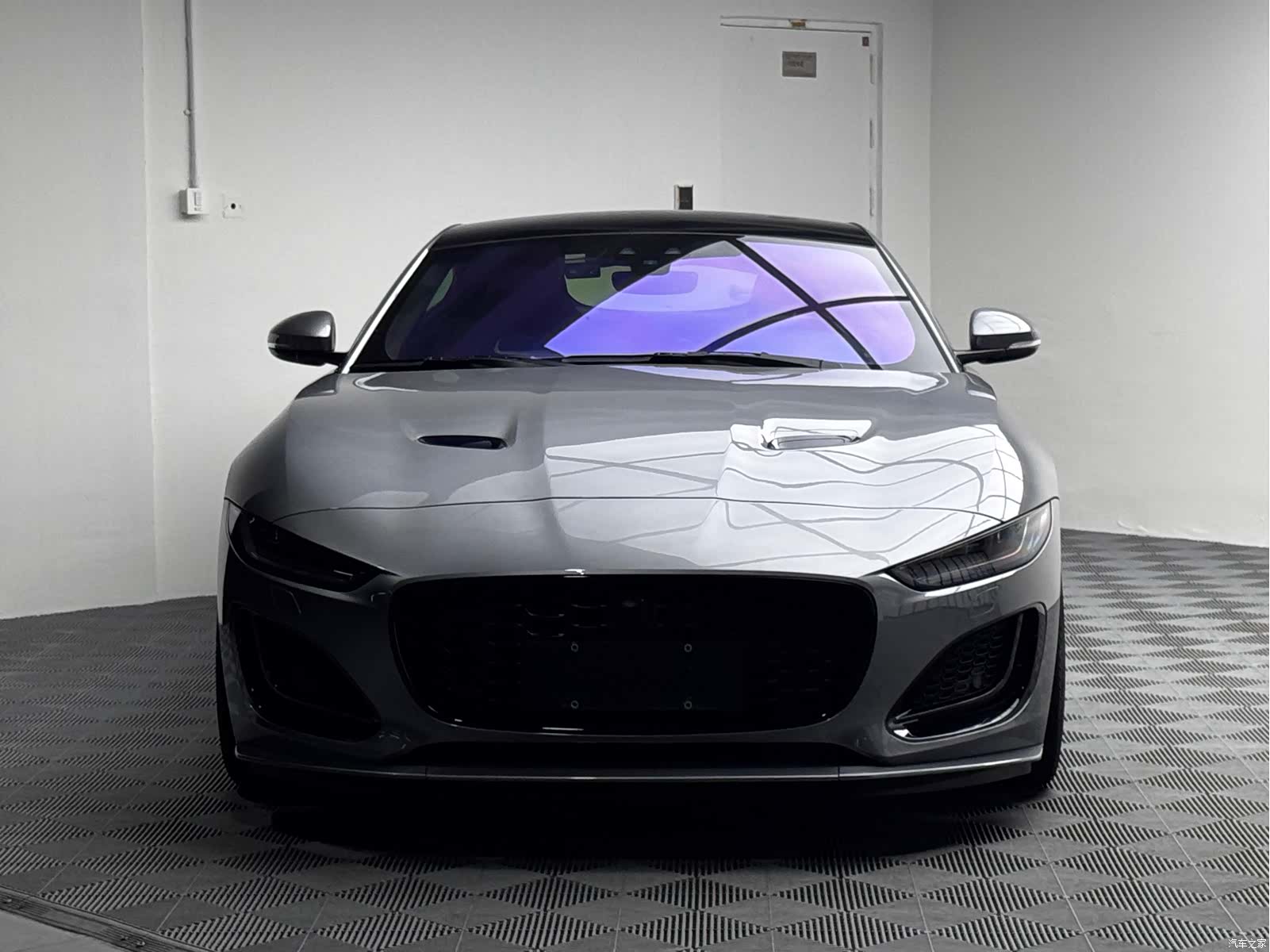 Jaguar F-TYPE, 2024 2