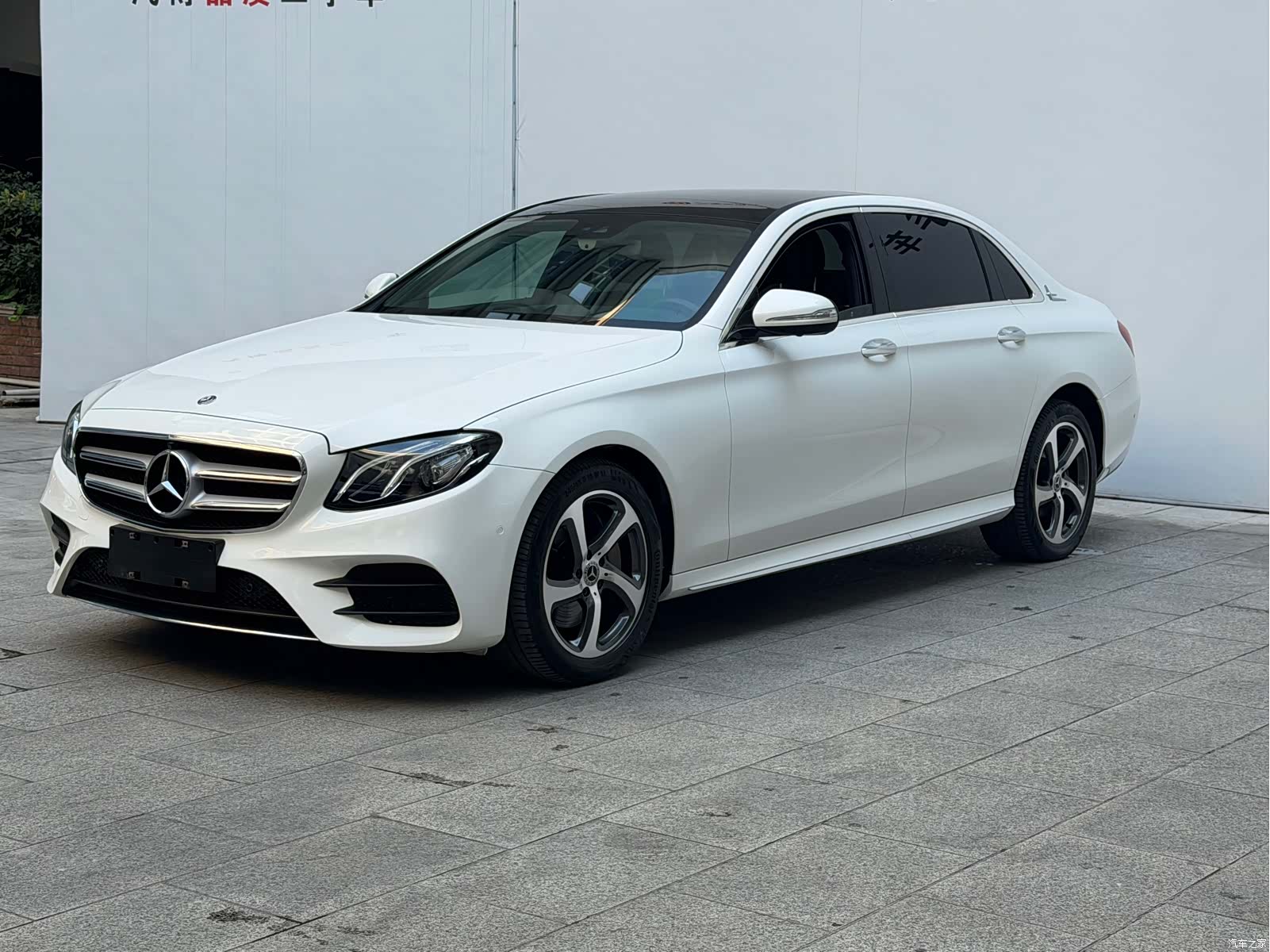 Mercedes-Benz E-Class, 2017 1