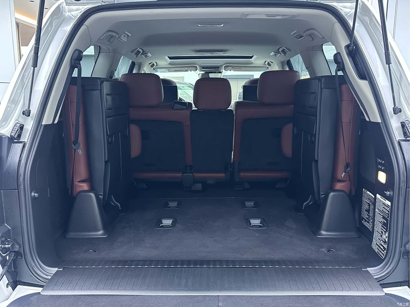 Lexus LX, 2020 9