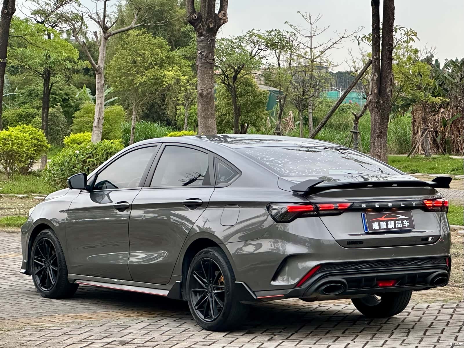 Geely Binray, 2022 4