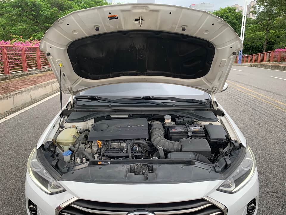 Hyundai Lead