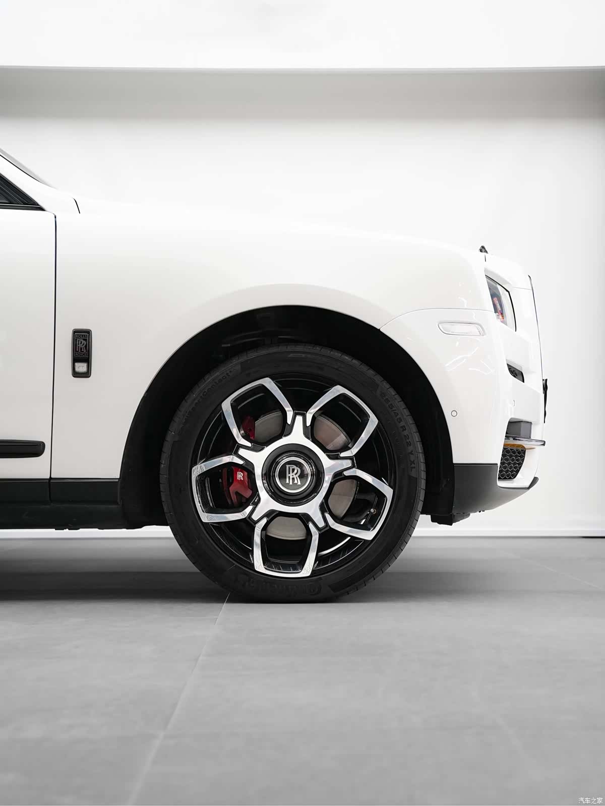 Rolls-Royce Cullinan, 2022 7
