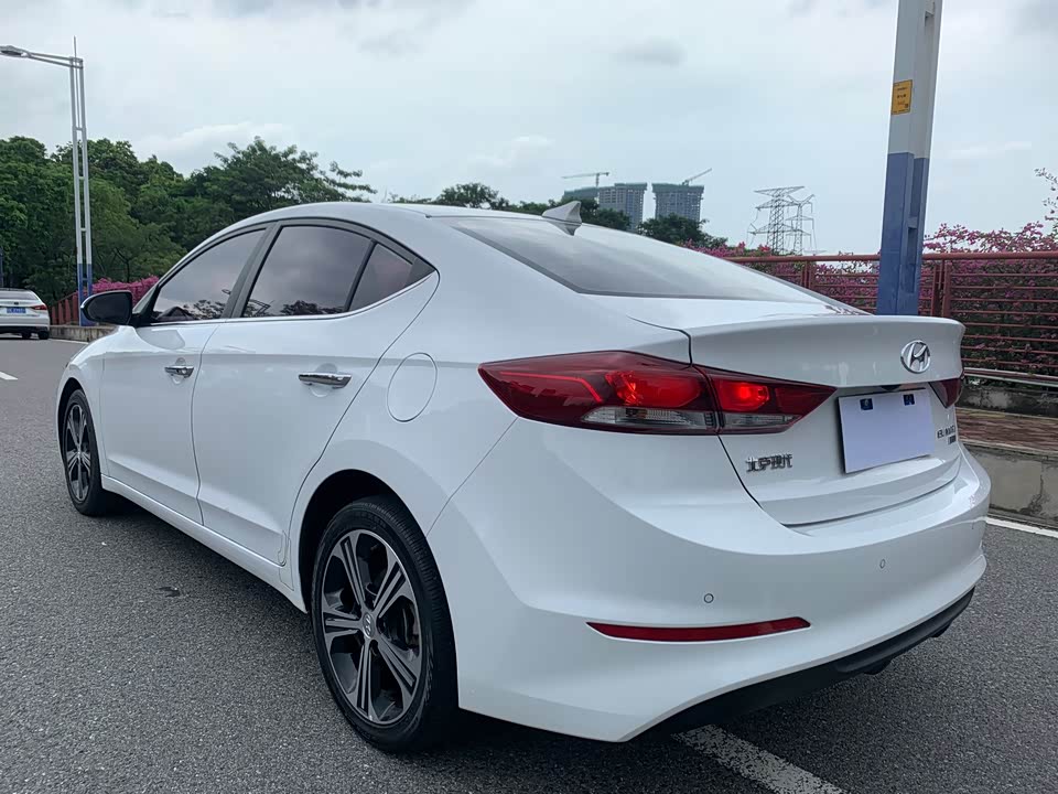 Hyundai Lead