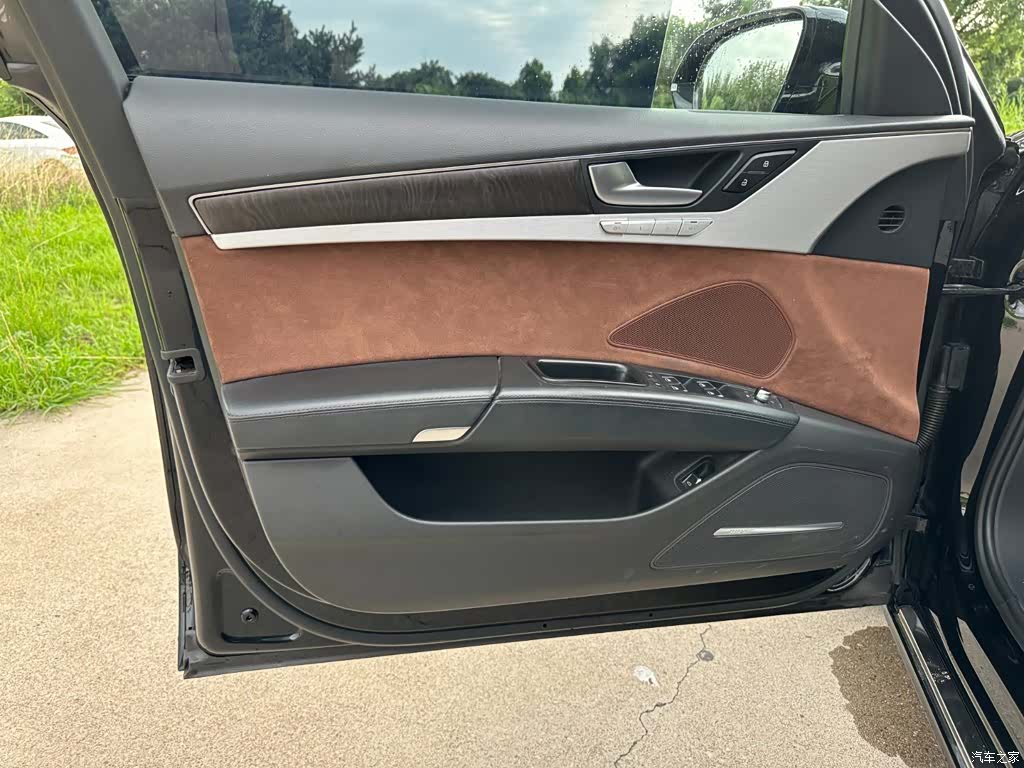 Audi A8L, 2017 13