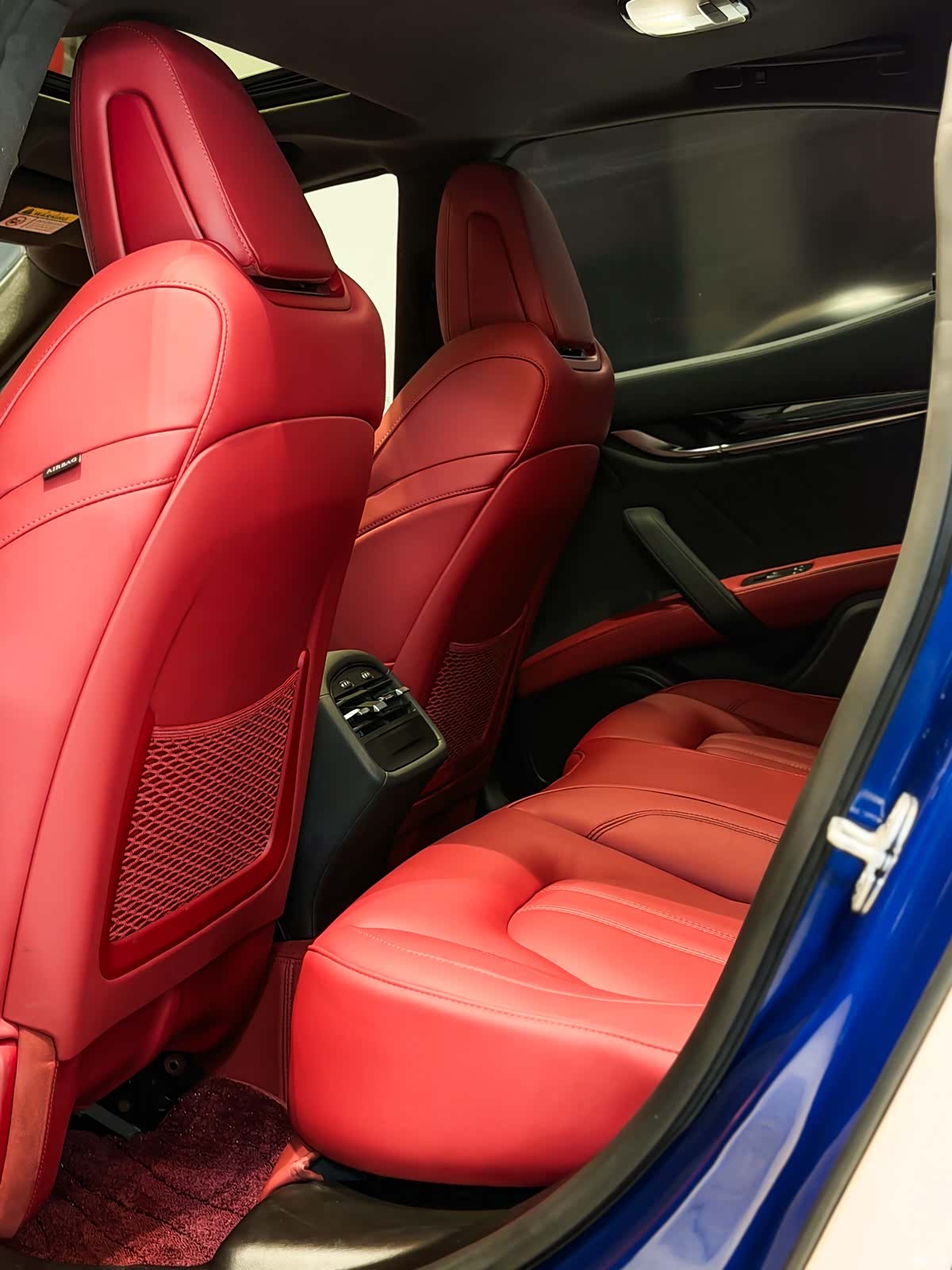 Maserati Ghibli, 2023 7