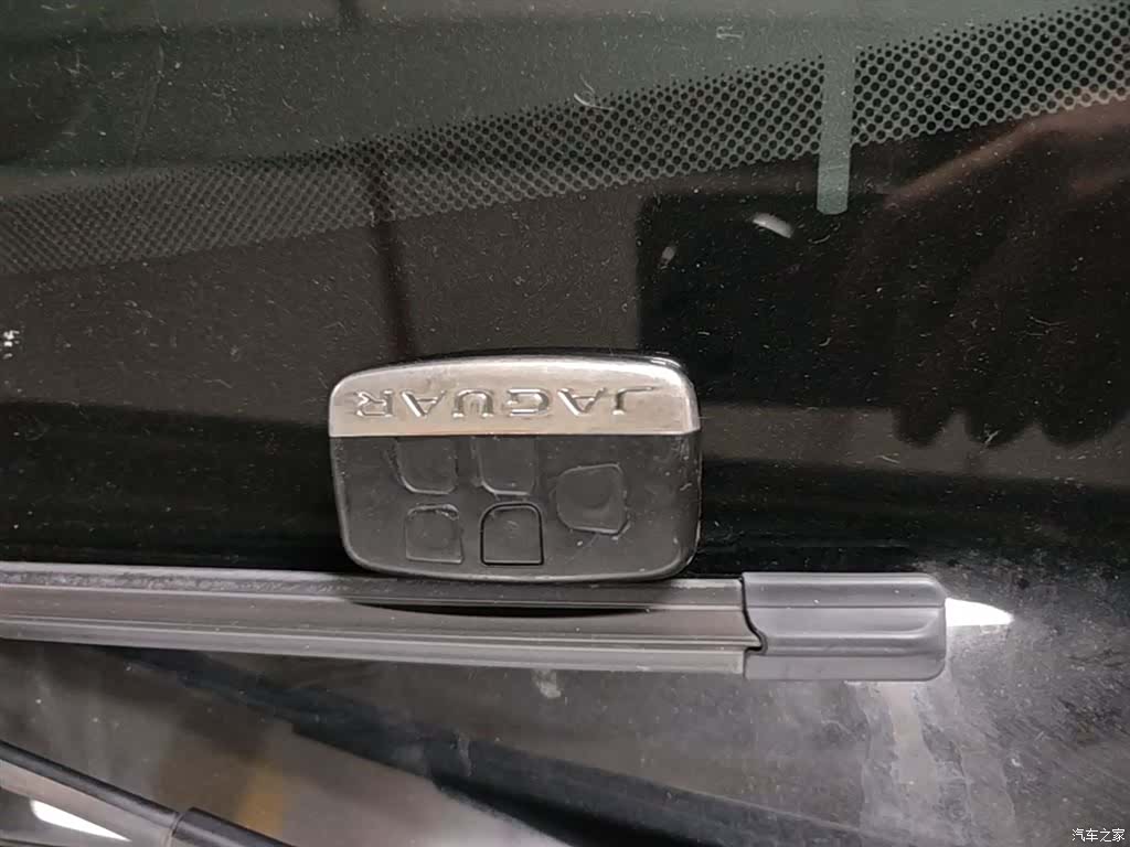 Jaguar XF, 2016 9
