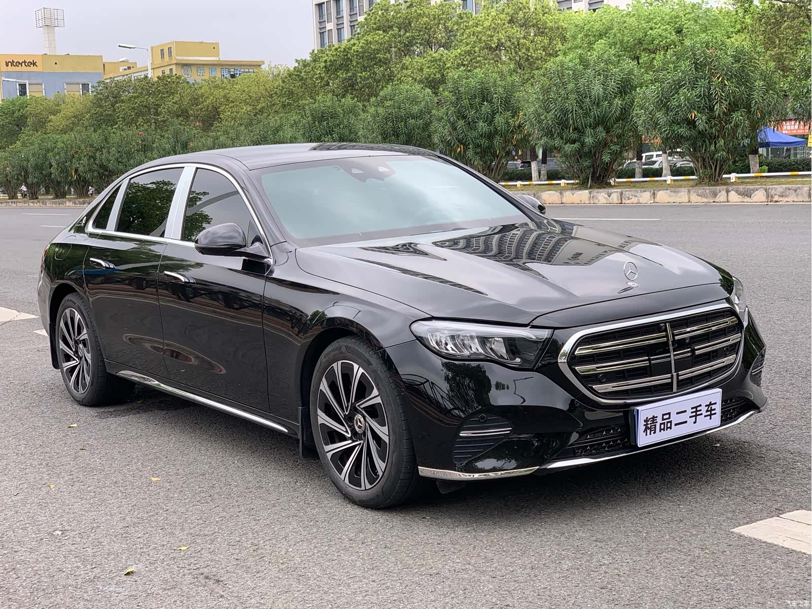 Mercedes-Benz E-Class, 2024 3