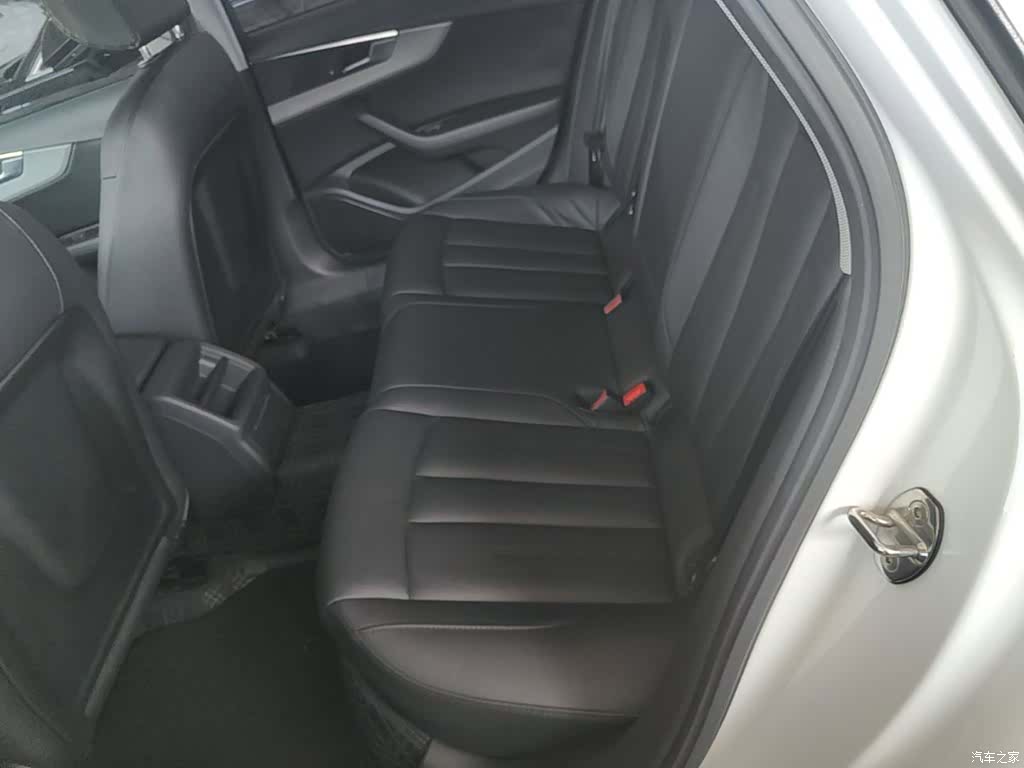 Audi A4L, 2019 17