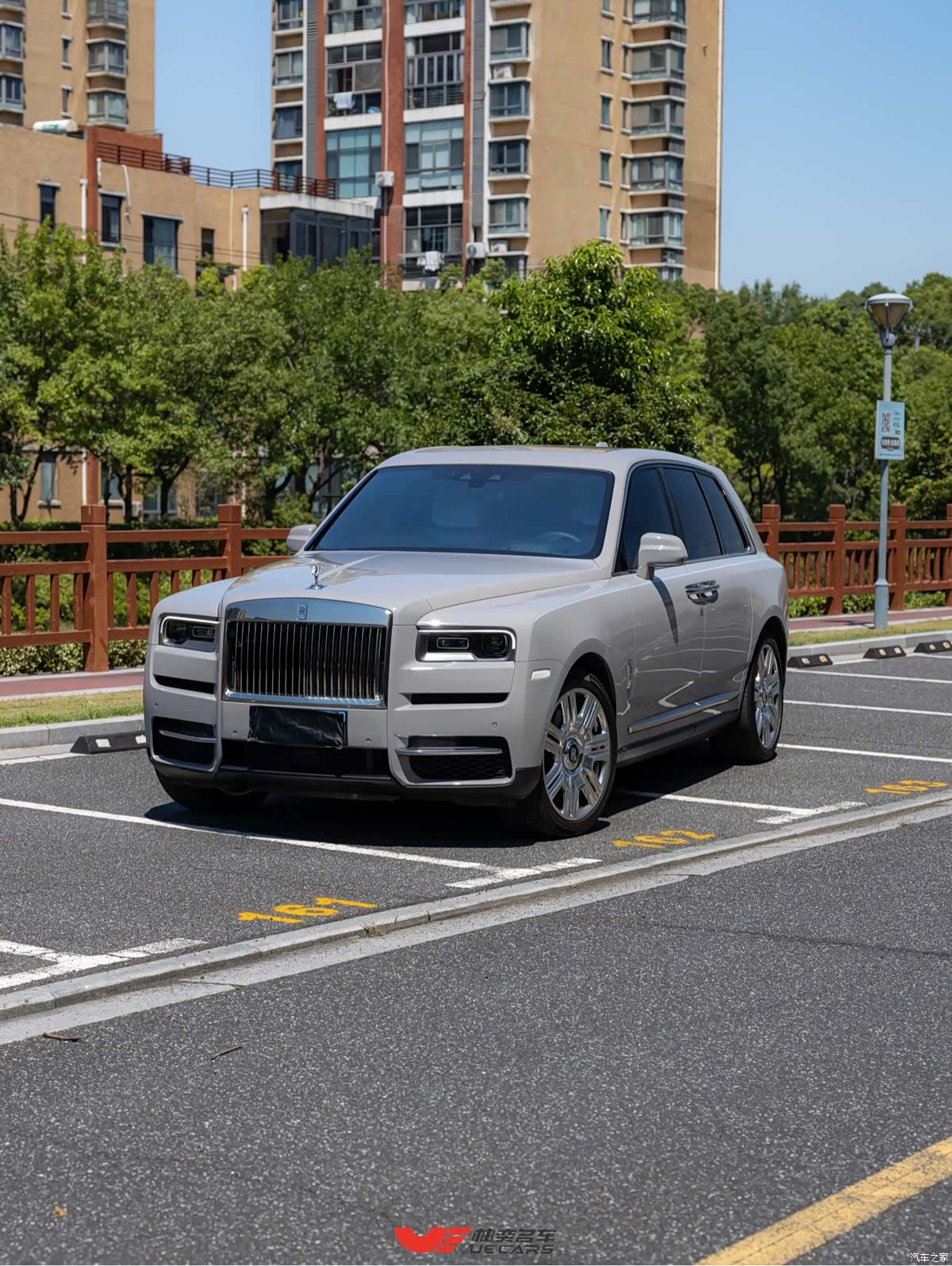 Rolls-Royce Cullinan, 2023 1