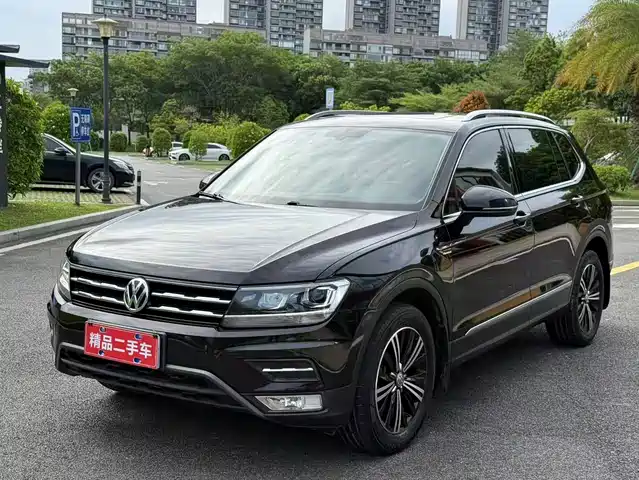 Volkswagen Tiguan L 2019 — купить из Китая под заказ