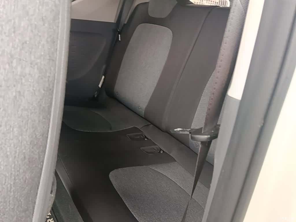 Wuling MINIEV, 2022 17