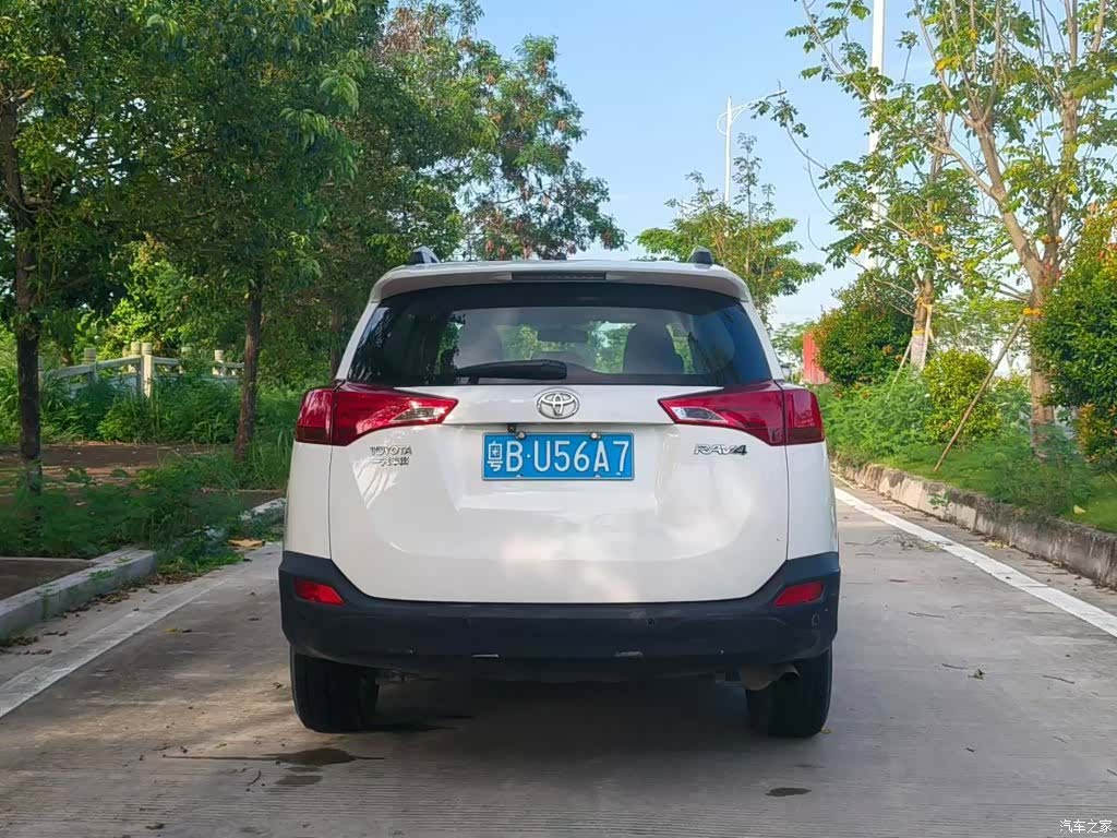 Toyota RAV4, 2014 8