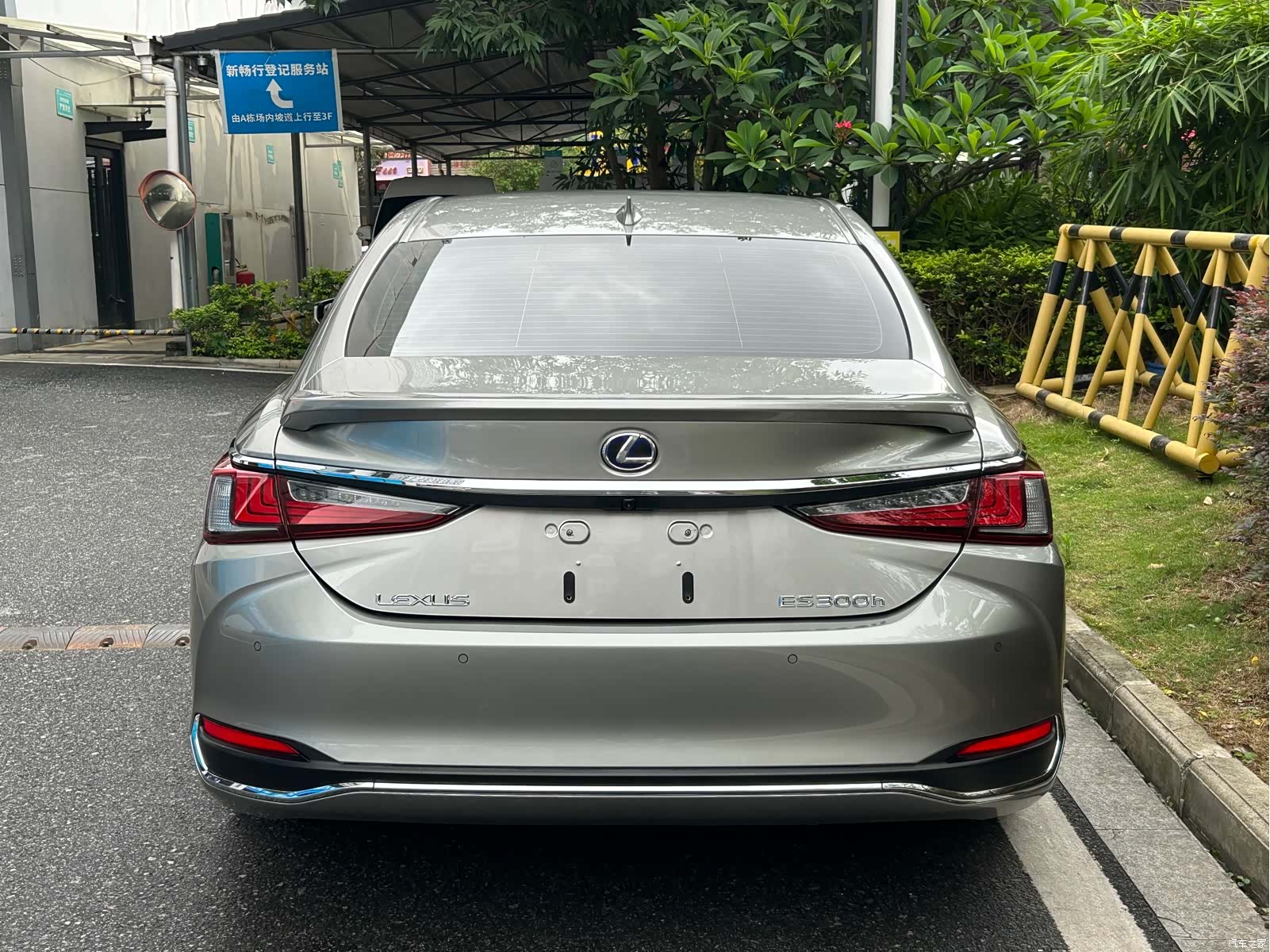 Lexus ES, 2019 6