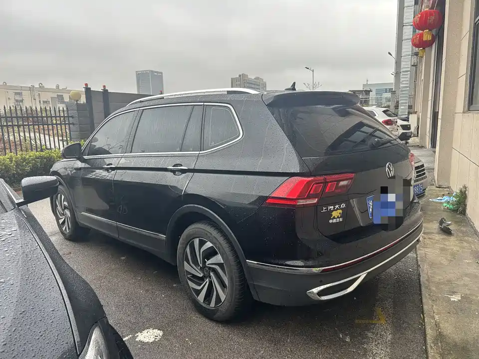 Volkswagen Tiguan L