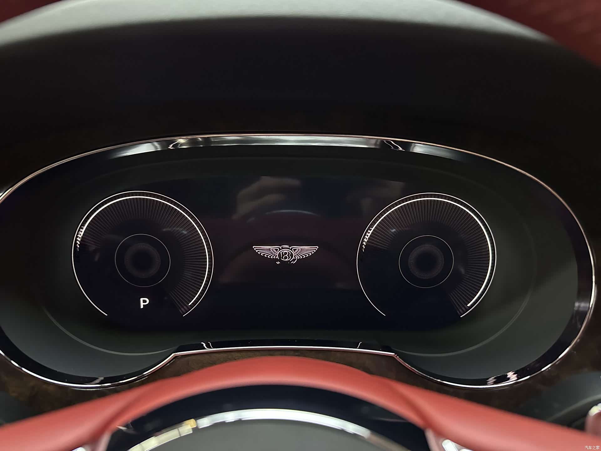 Bentley Bentayga, 2021 14