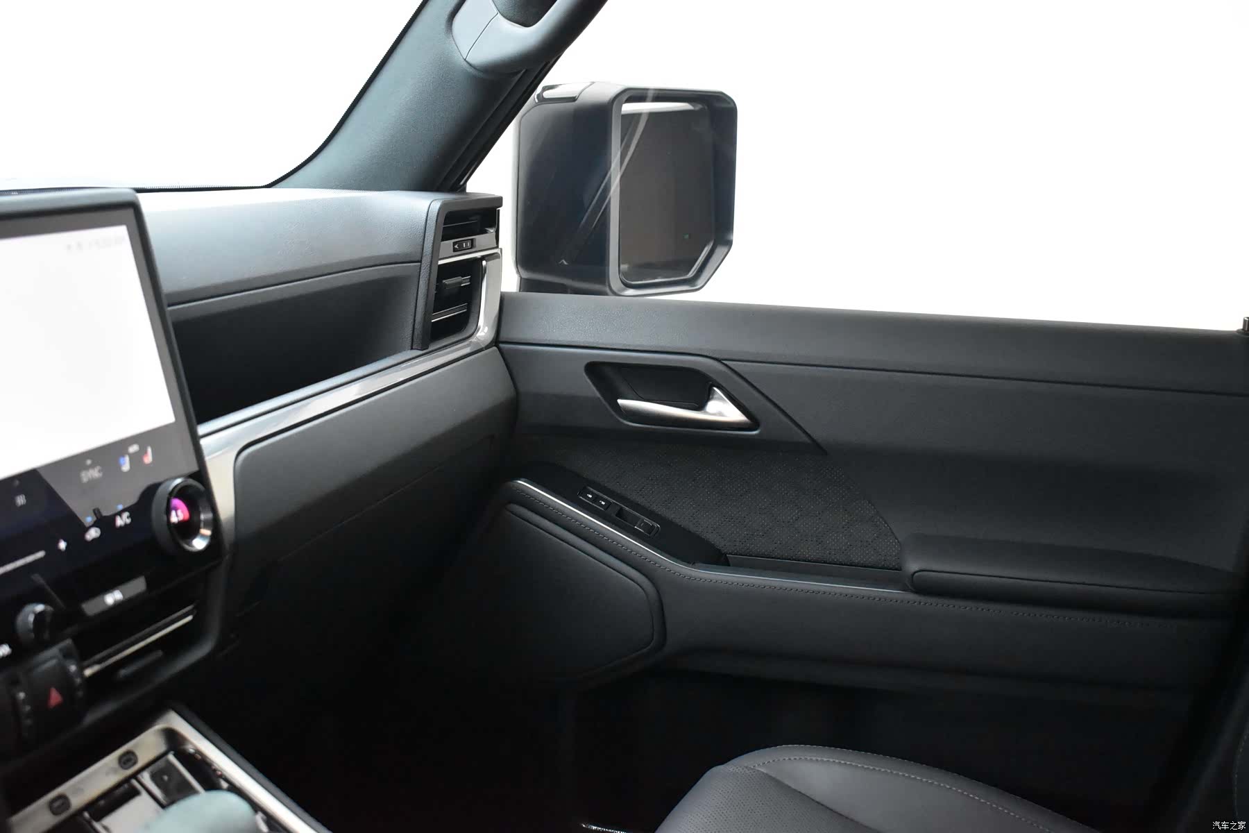 Lexus GX, 2024 11