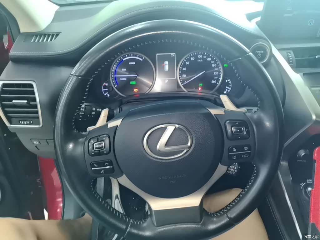 Lexus NX, 2018 11