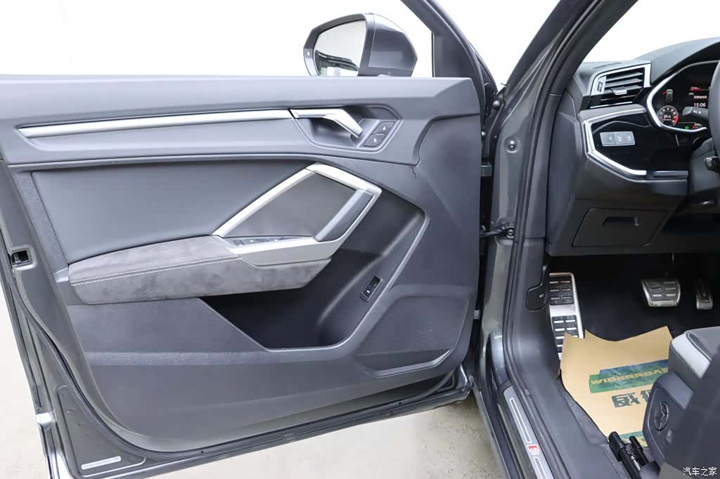 Audi Q3, 2022 12