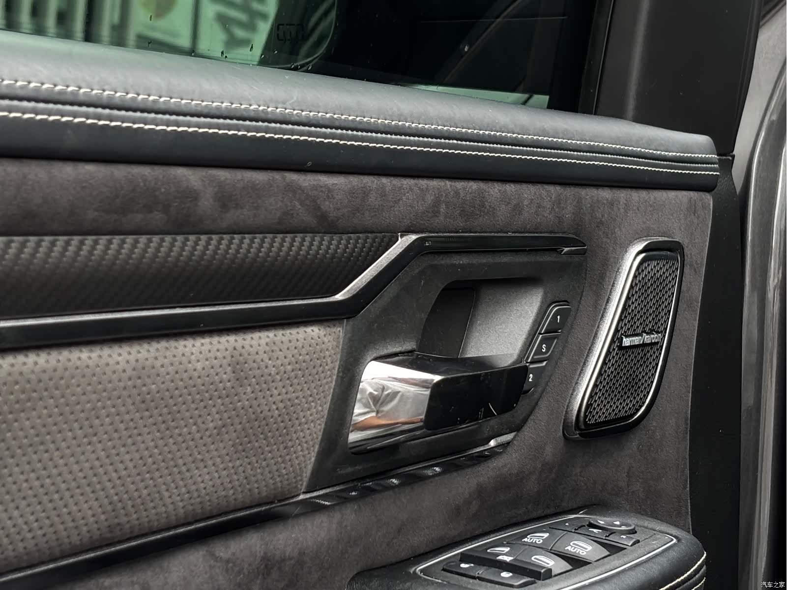 RAM Trucks, 2022 12