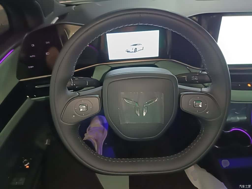 Hongqi H7, 2026 11